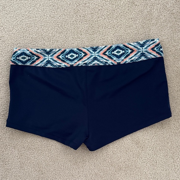 Geometric Patterned Tankini Set - Picture 7 of 8